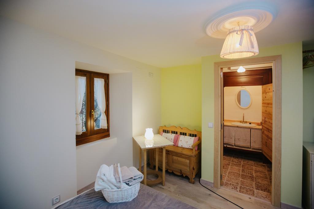 Casa Rural Valle De Tena Sallent de Gállego Exteriör bild